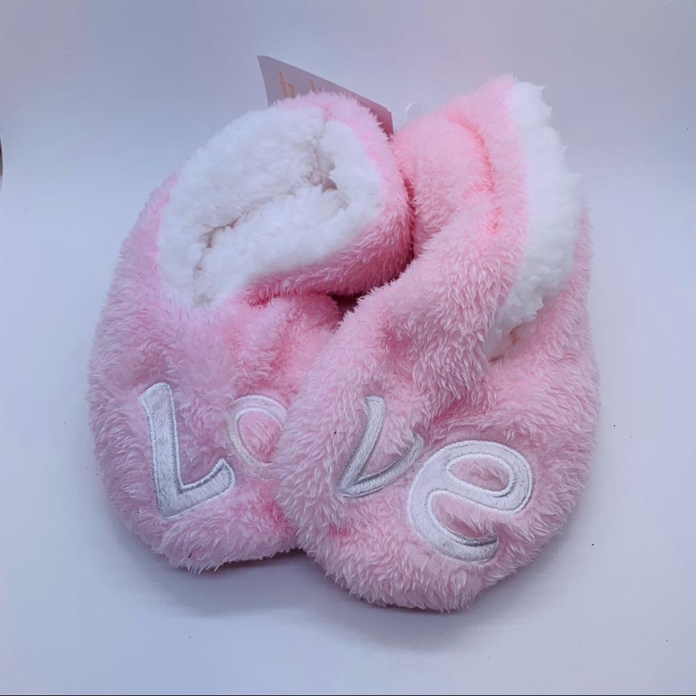 NWT Malibu Luxxe Slippers LOVE size S/M